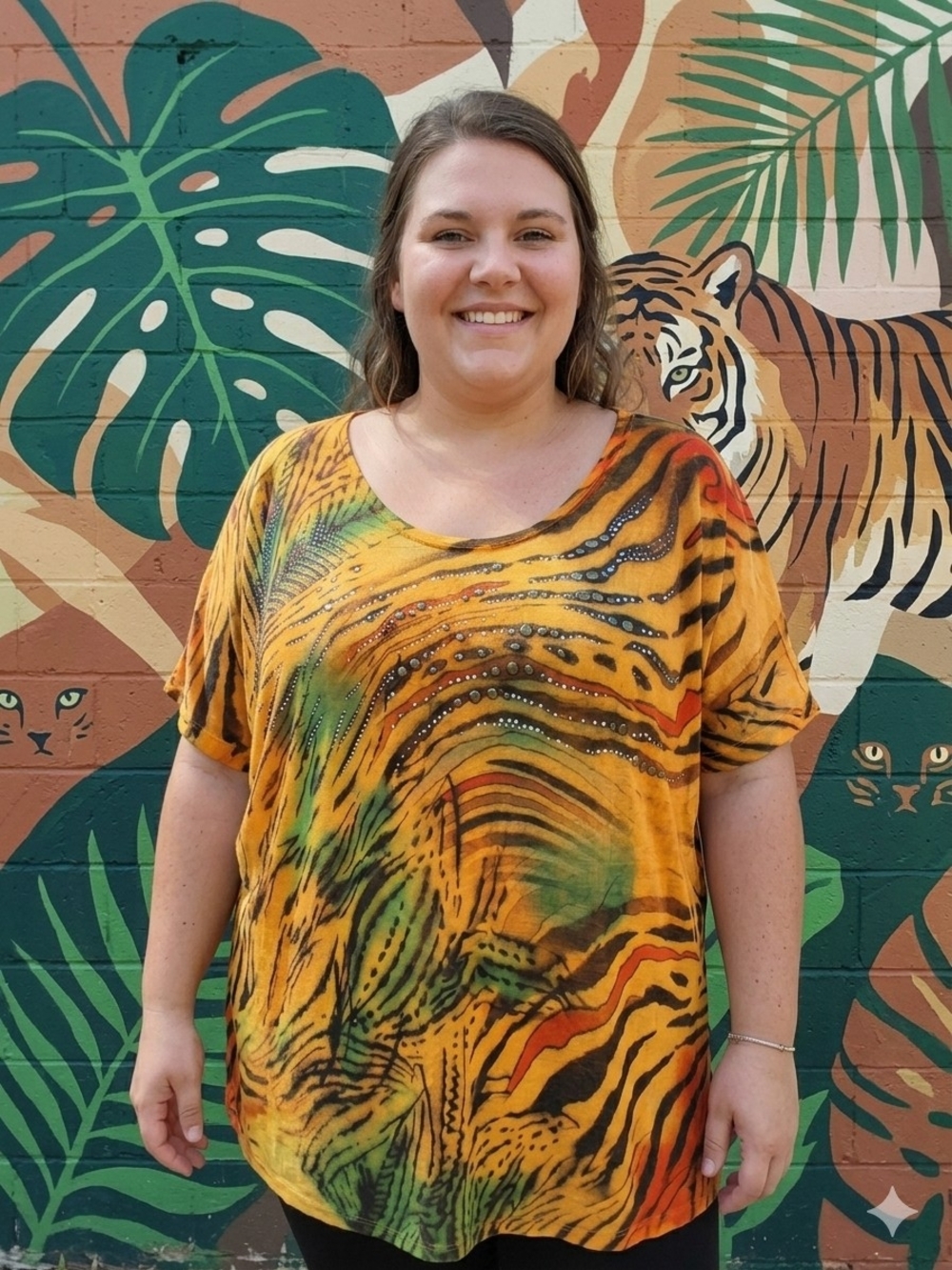 Plus-Size Short Sleeve Tiger Print Tunic in Amber & Green Size 1X
